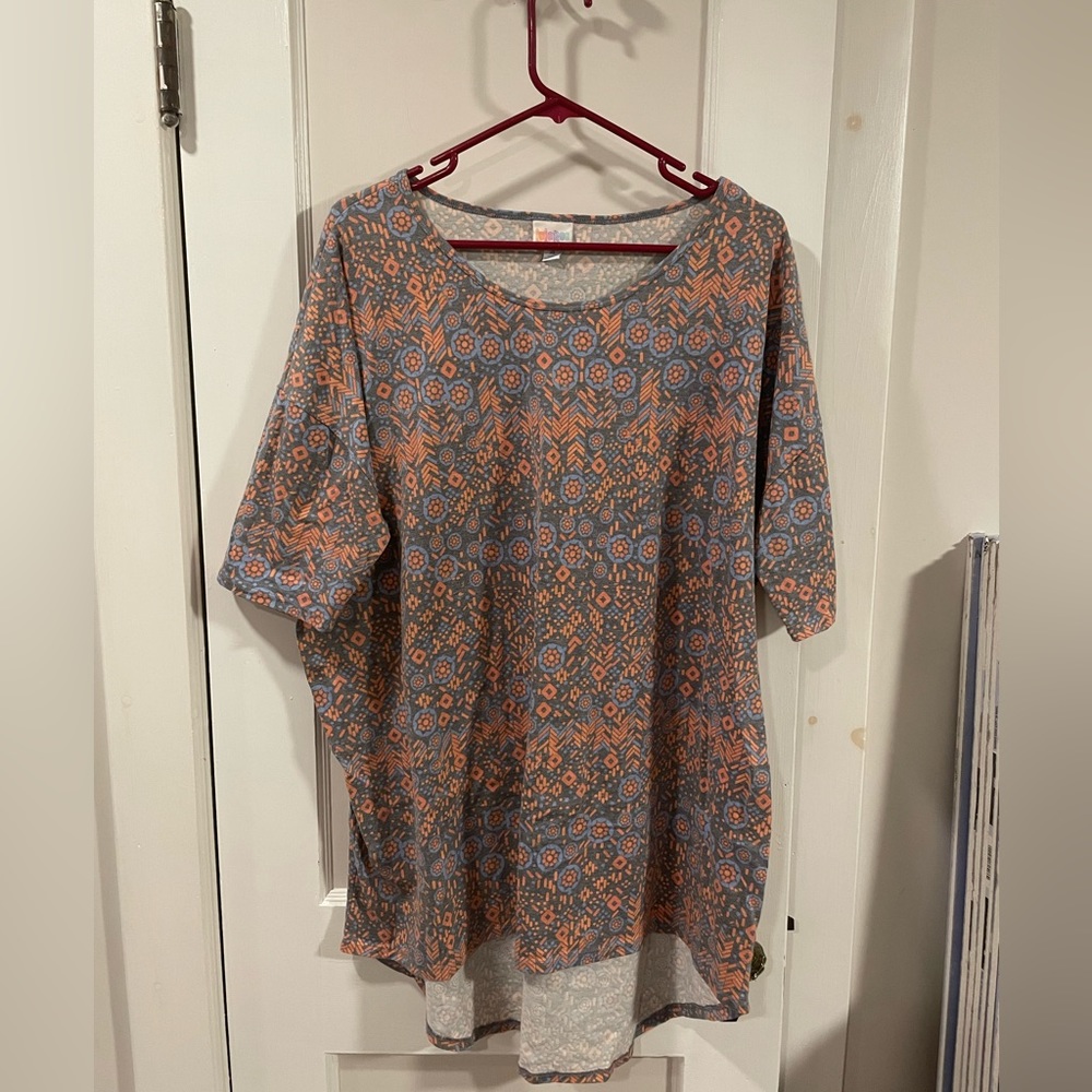 LuLaRoe XL shirt excellent condition